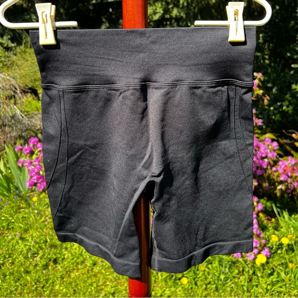 Amazon Body Sculpting Compression Shorts - Picture 3 of 5